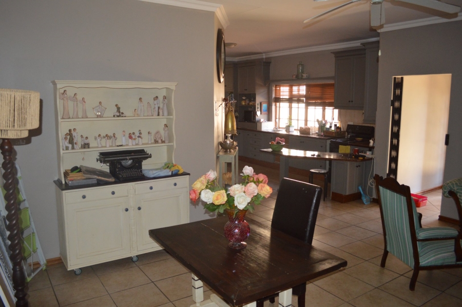 5 Bedroom Property for Sale in Irene Park North West